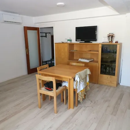 Apartment San Joan Roses